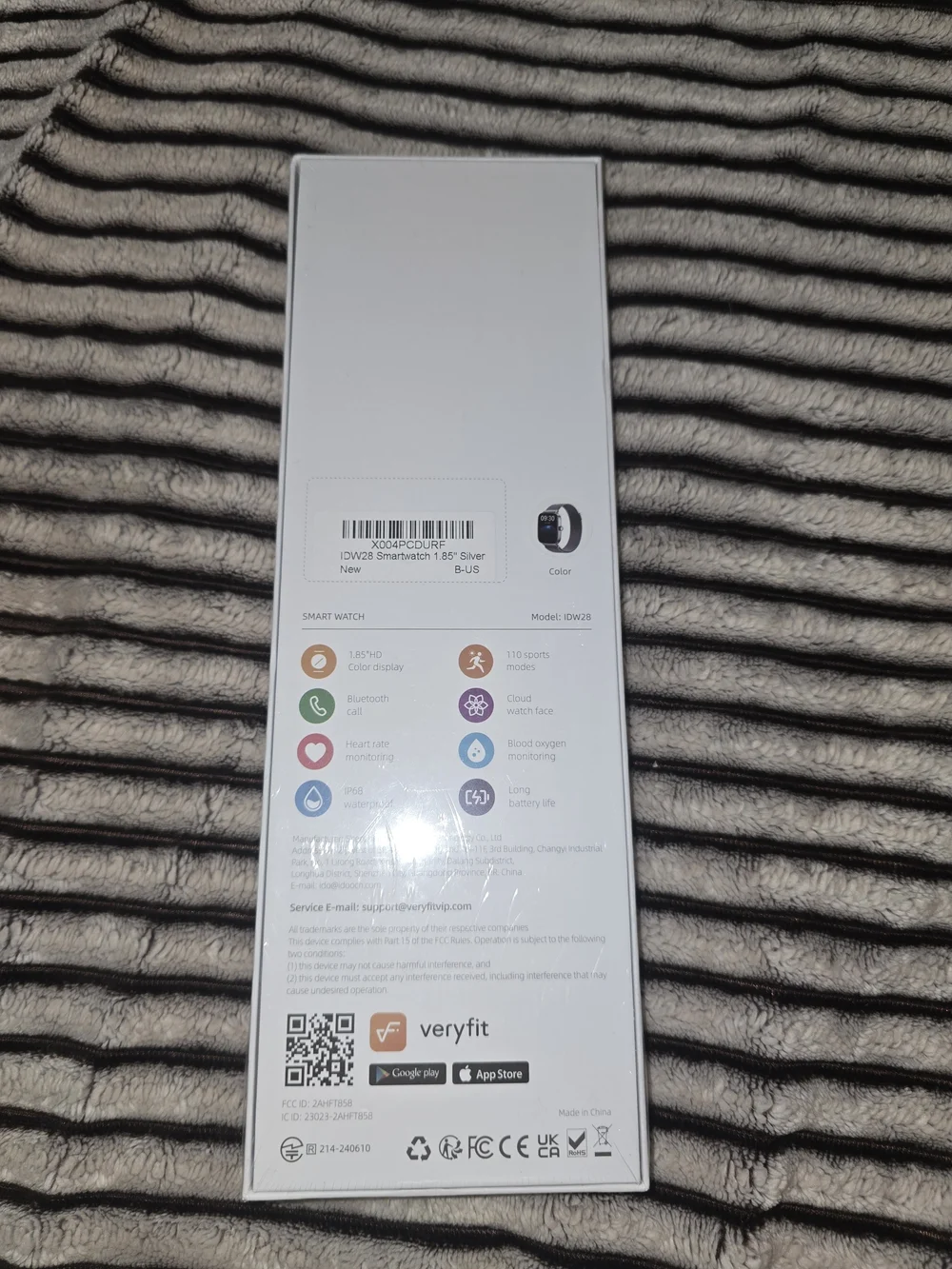 BNIB Silver Smartwatch with Mesh Band - 1.85